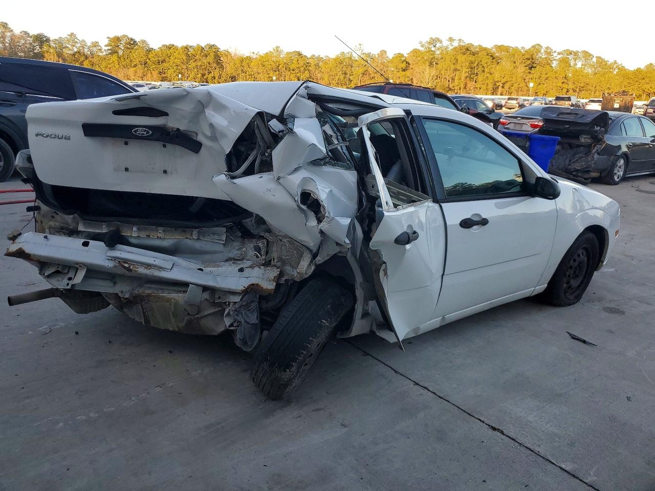 2007 FORD FOCUS ZX4 photo 5