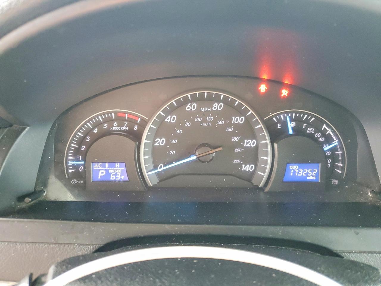 2014 TOYOTA CAMRY L photo 17