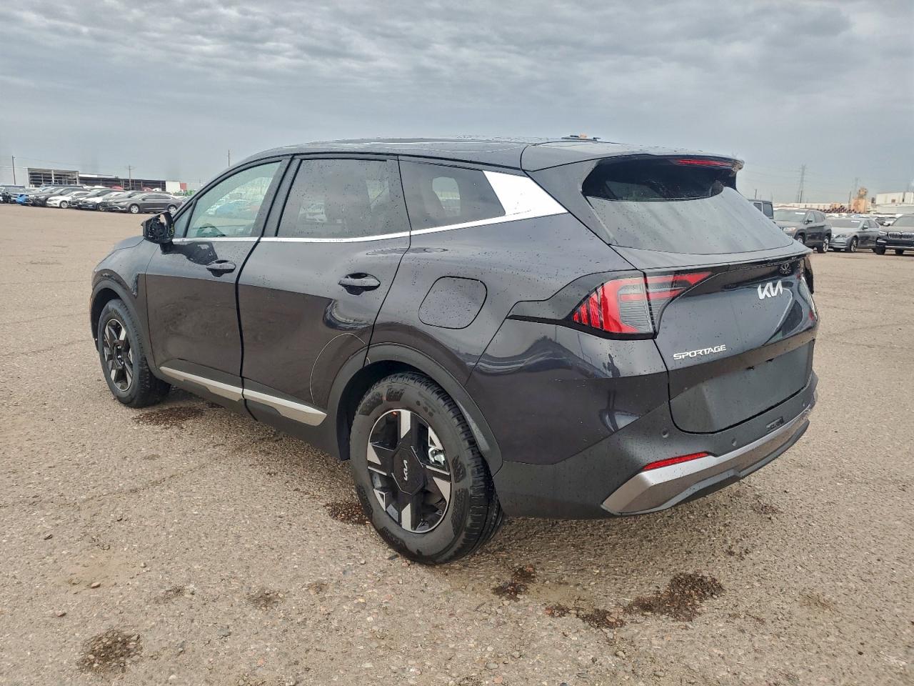 2026 KIA SPORTAGE LX photo 2