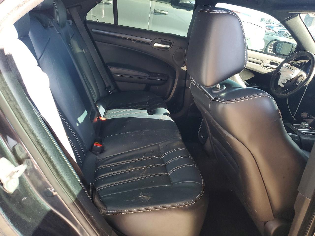 2015 CHRYSLER 300 S photo 19