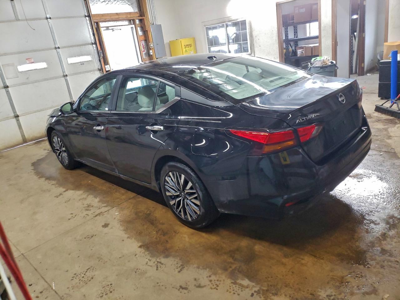 2025 NISSAN ALTIMA SV photo 2
