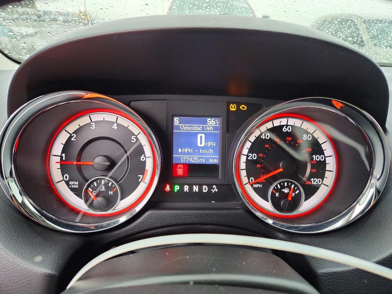 2011 DODGE GRAND CARAVAN CREW photo 9