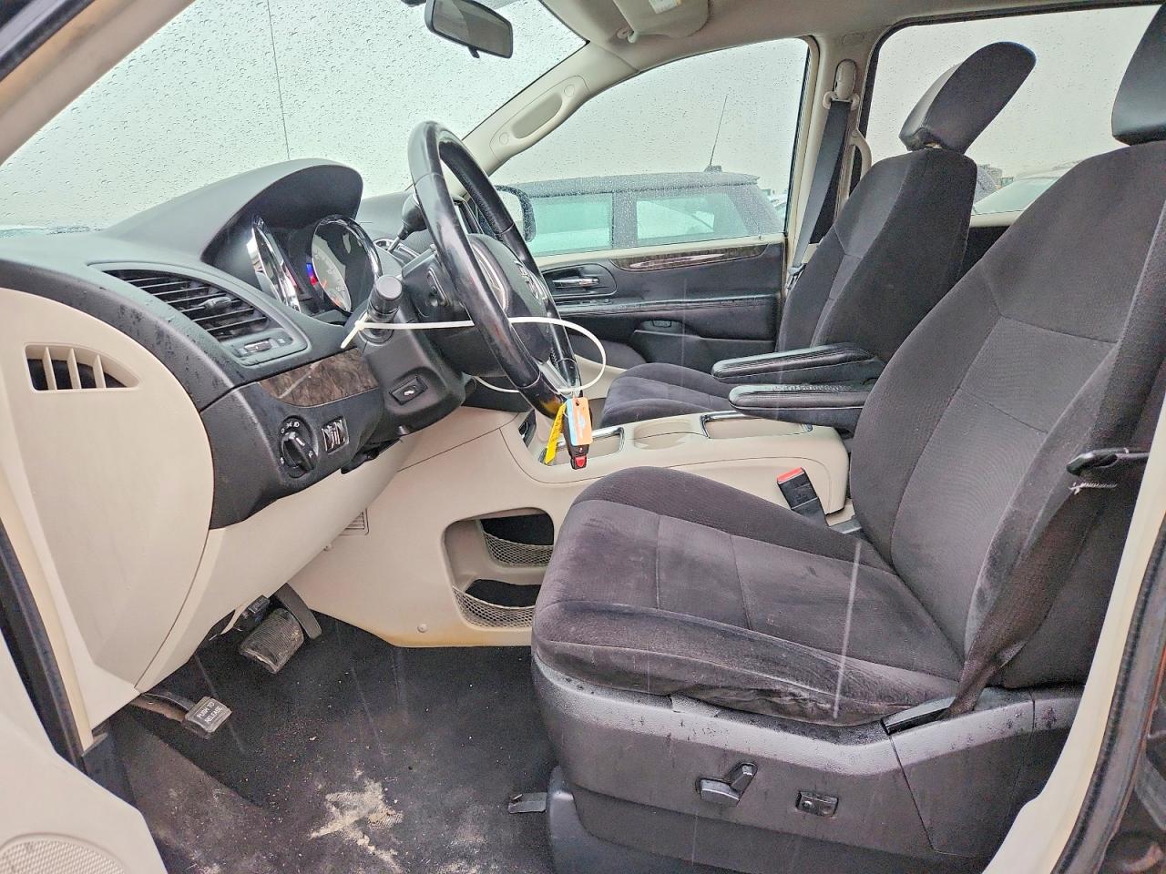 2011 DODGE GRAND CARAVAN CREW photo 7