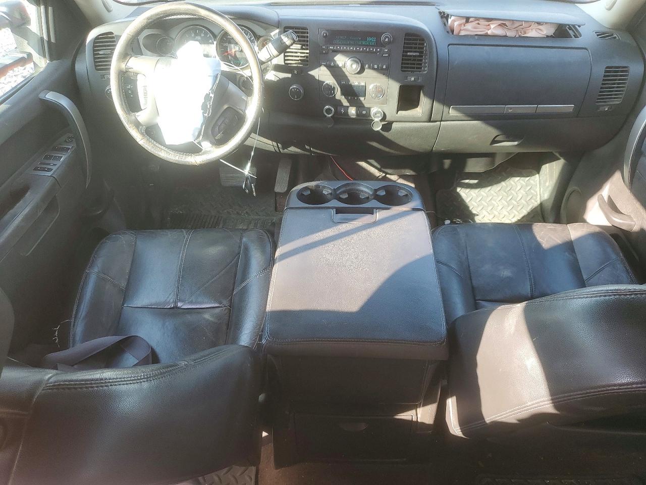2014 CHEVROLET SILVERADO K3500 LT photo 8
