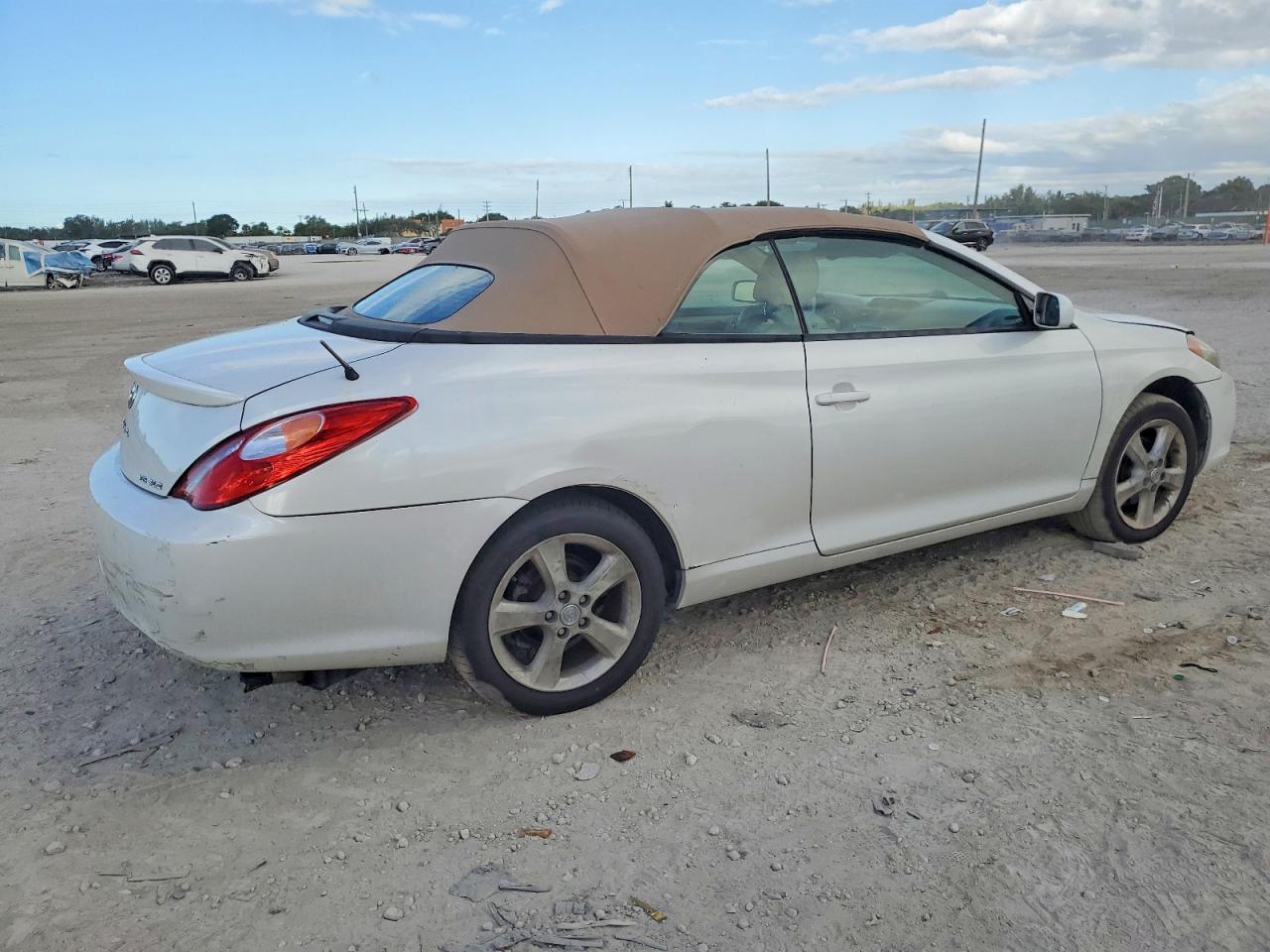 2006 TOYOTA CAMRY SOLARA SE photo 3