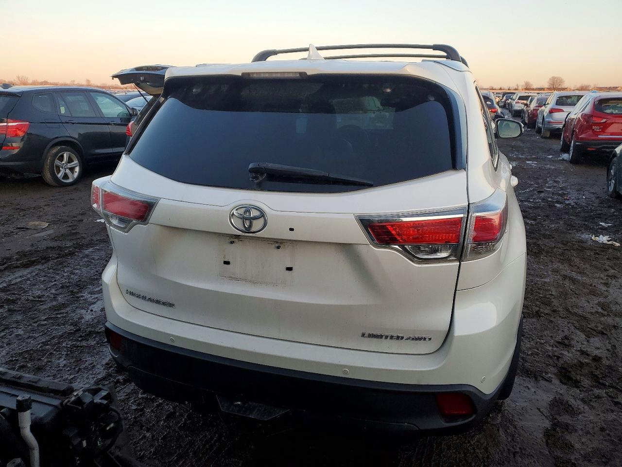 2016 TOYOTA HIGHLANDER LIMITED photo 6