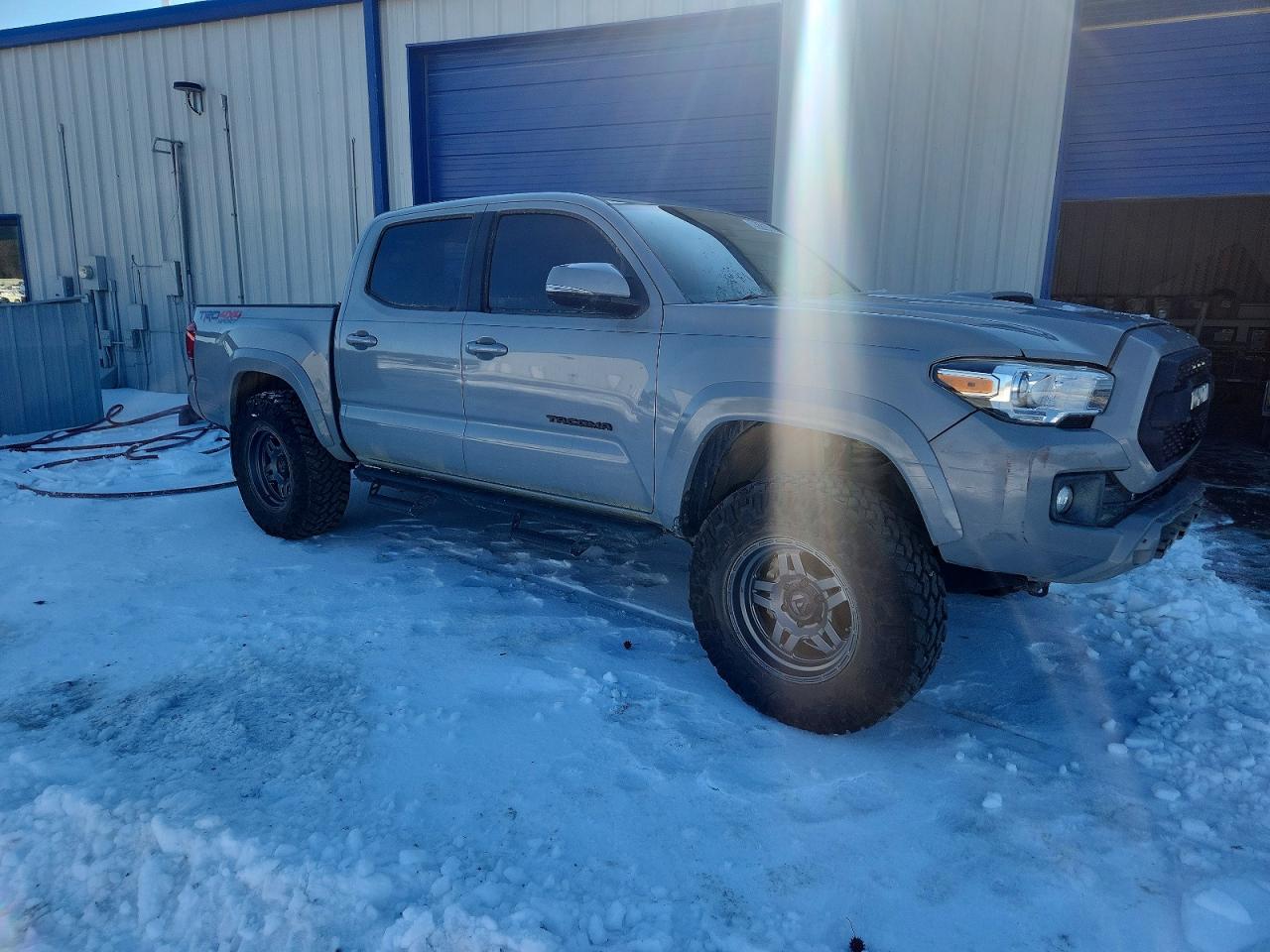 2019 TOYOTA TACOMA DOUBLE CAB photo 4