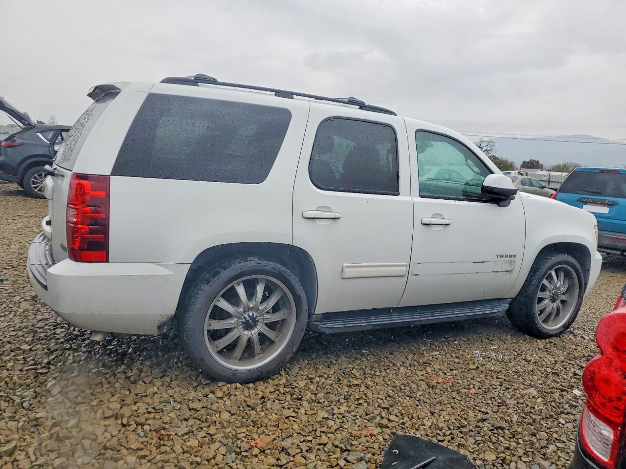 2011 CHEVROLET TAHOE C1500 LS photo 5