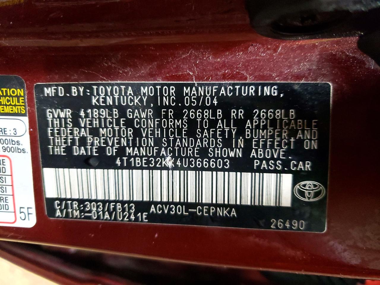 2004 TOYOTA CAMRY LE photo 12