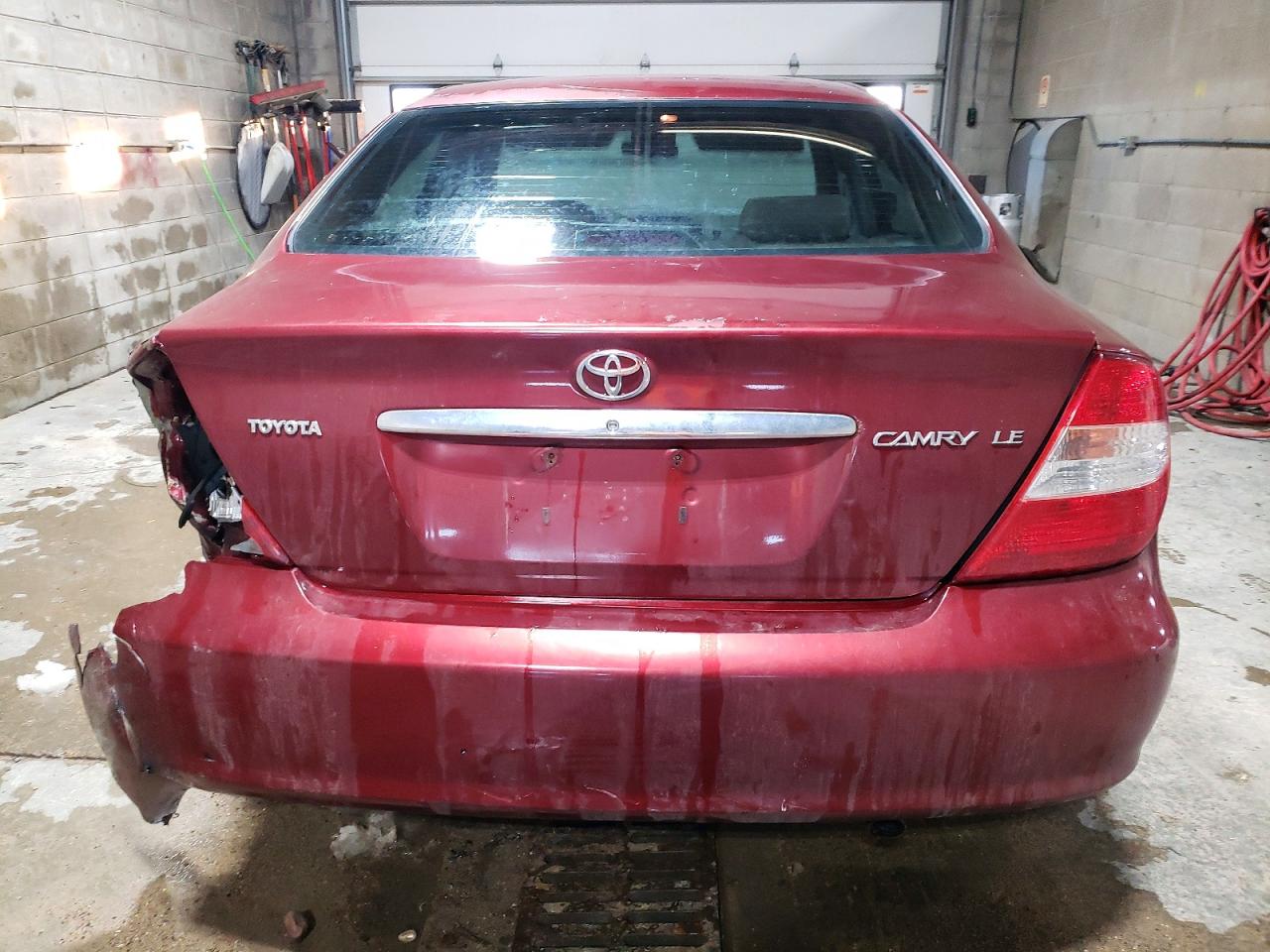 2004 TOYOTA CAMRY LE photo 6