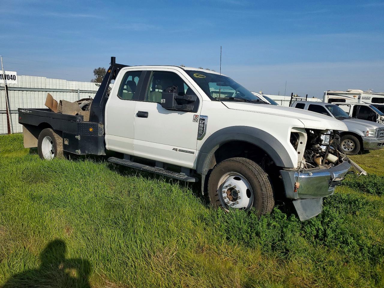 2022 FORD F550 SUPER DUTY FLATBED TRUCK photo 4