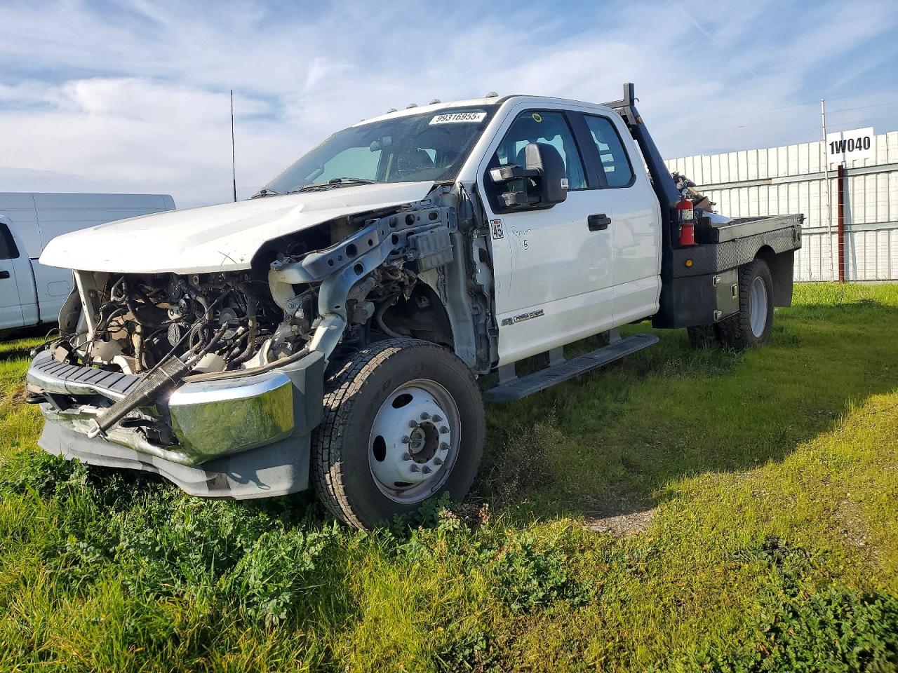2022 FORD F550