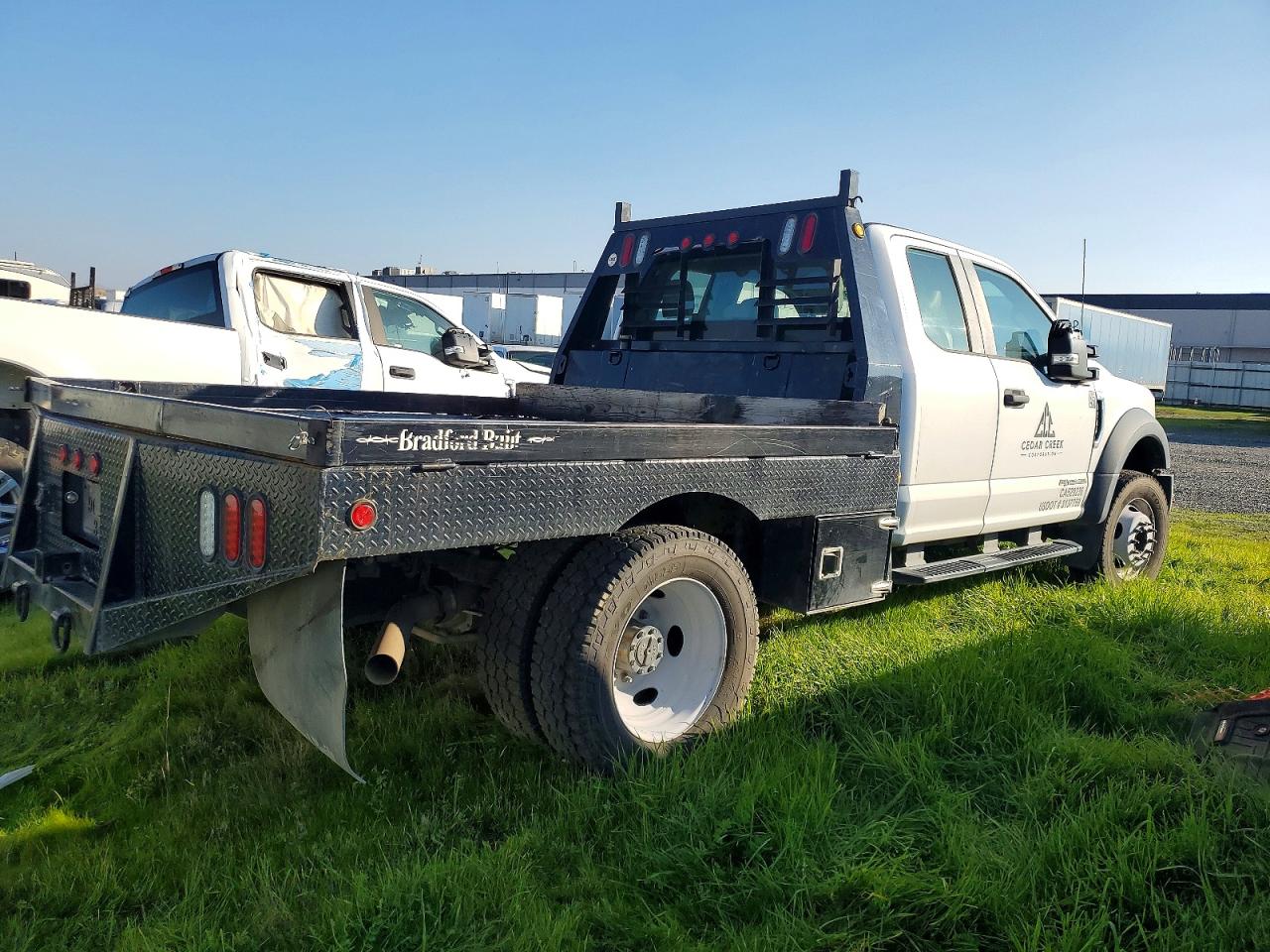 2022 FORD F550 SUPER DUTY FLATBED TRUCK photo 3