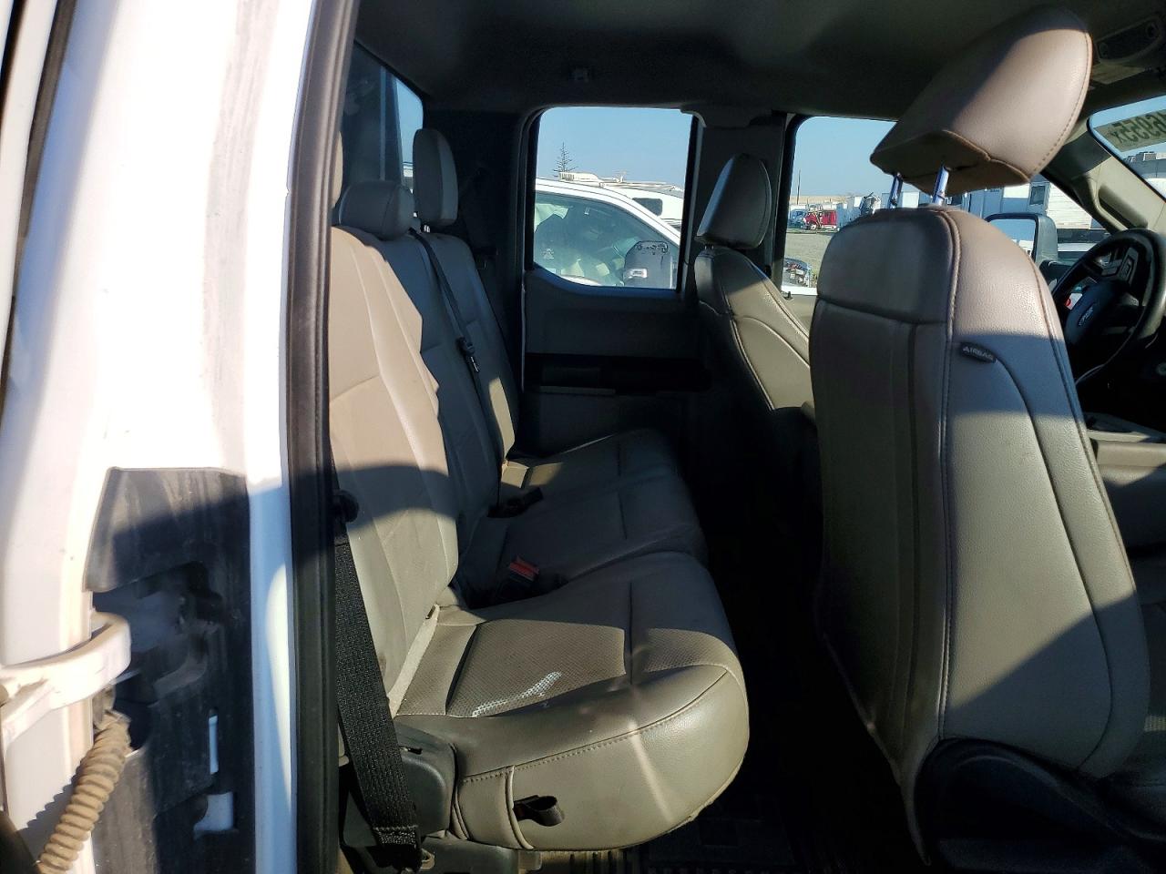 2022 FORD F550 SUPER DUTY FLATBED TRUCK photo 10