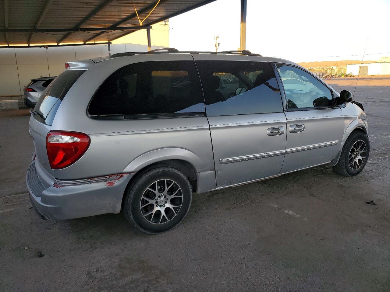 2007 CHRYSLER TOWN & COUNTRY TOURING photo 3