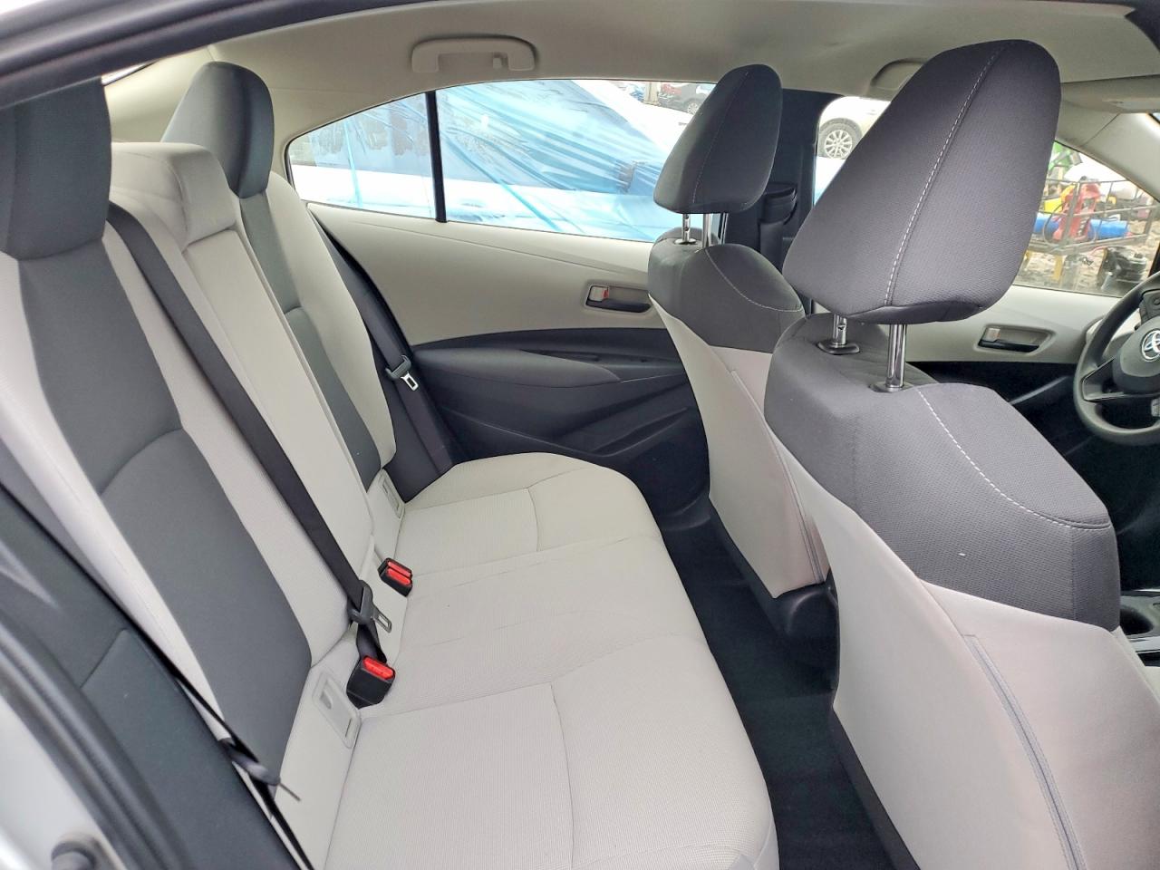 2022 TOYOTA COROLLA LE photo 10