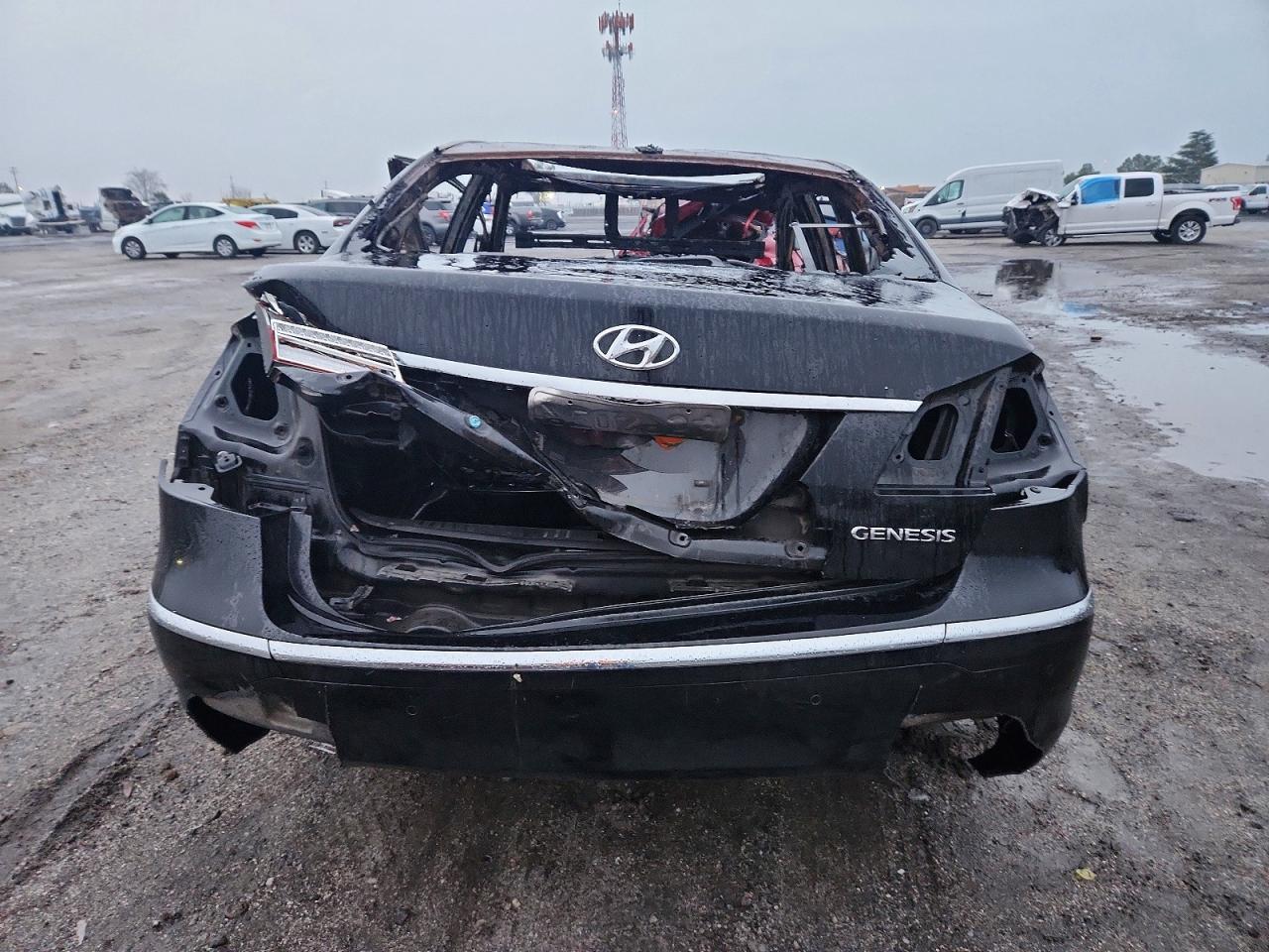 2012 HYUNDAI GENESIS 3.8L photo 16