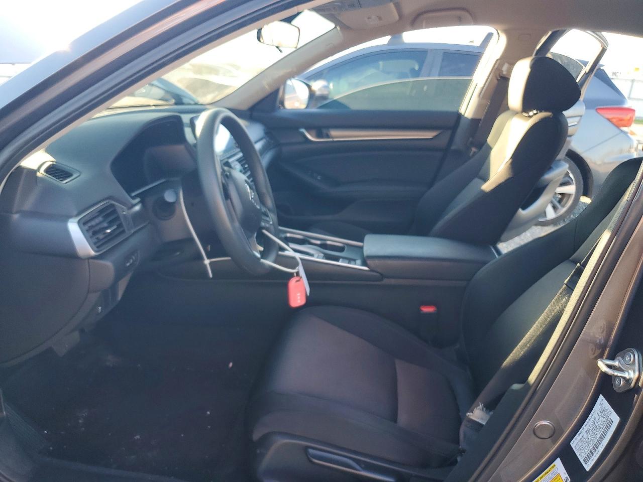 2018 HONDA ACCORD LX photo 7