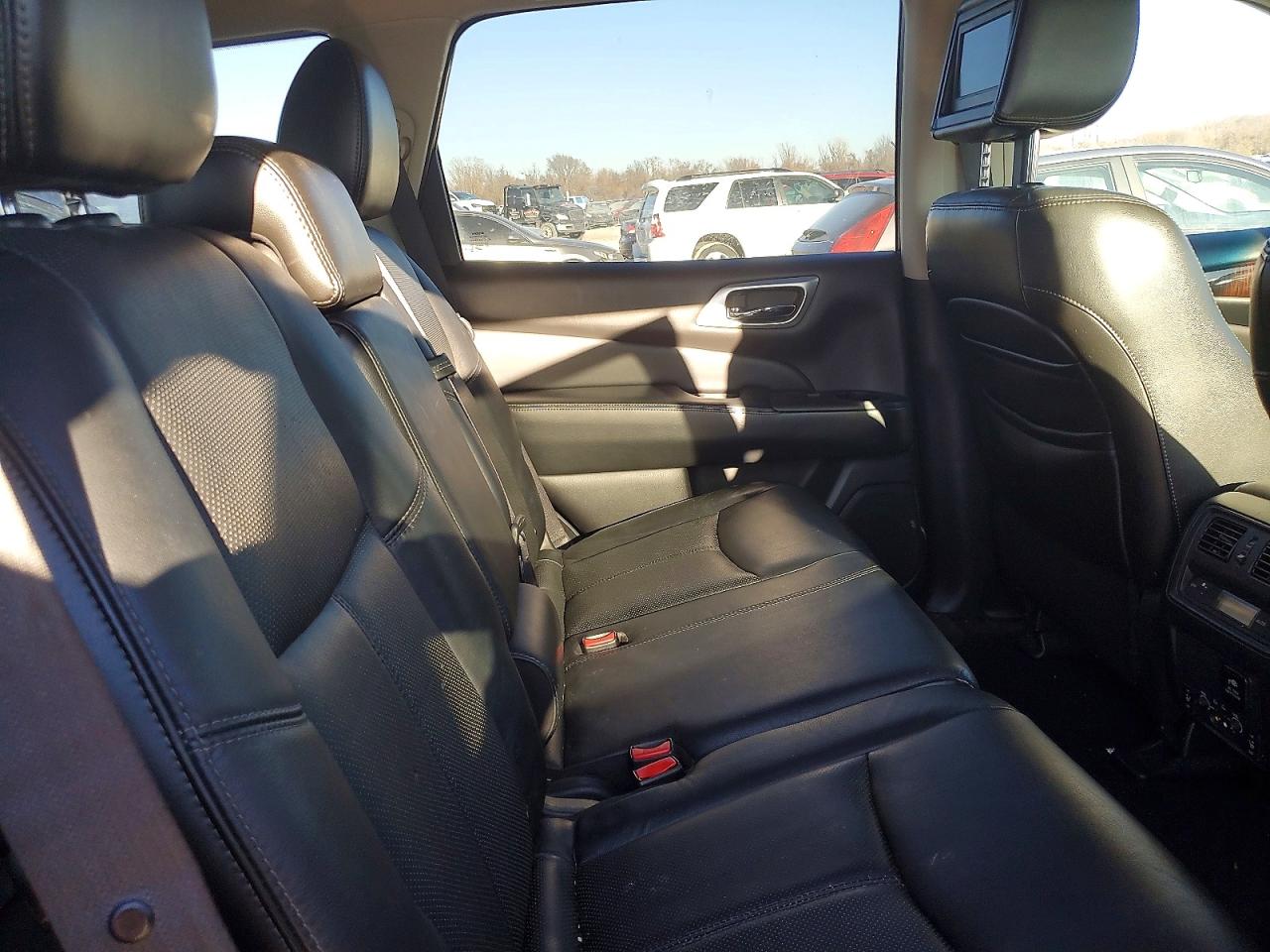 2013 NISSAN PATHFINDER S photo 19