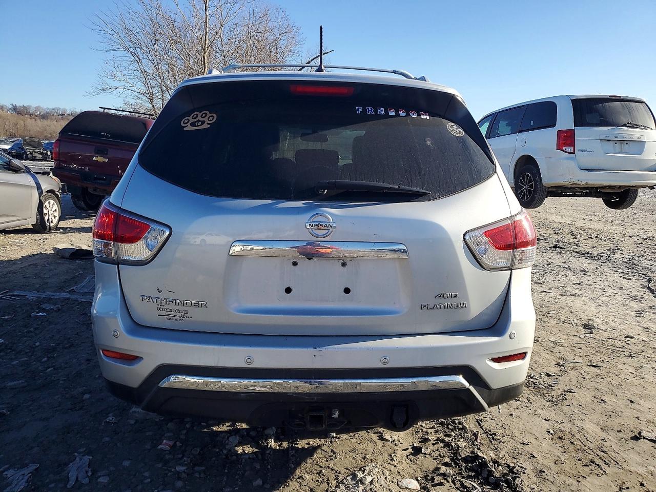 2013 NISSAN PATHFINDER S photo 11