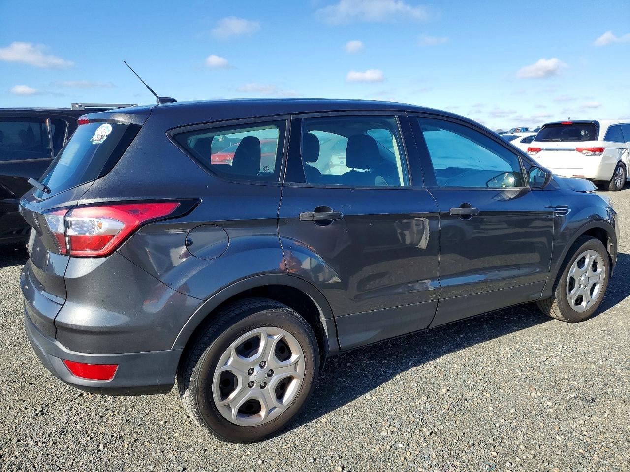 2017 FORD ESCAPE S photo 3