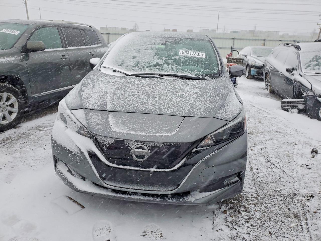 2024 NISSAN LEAF photo 5