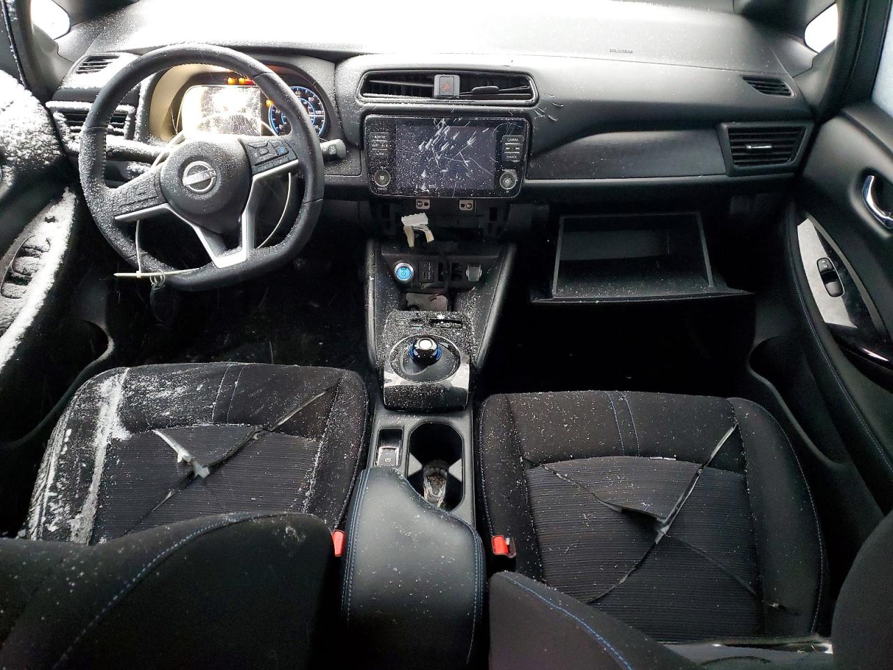 2024 NISSAN LEAF photo 8