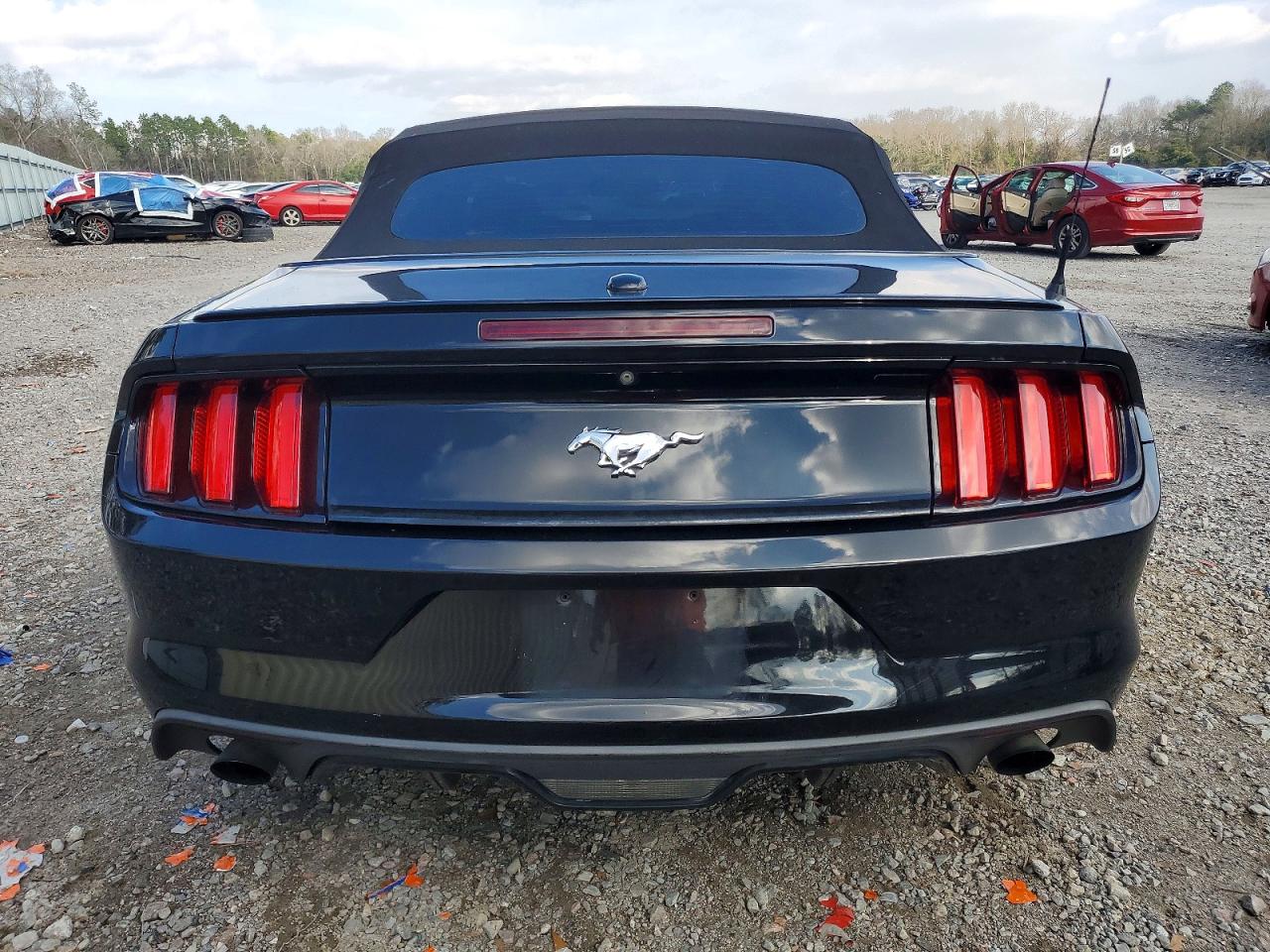 2015 FORD MUSTANG photo 6