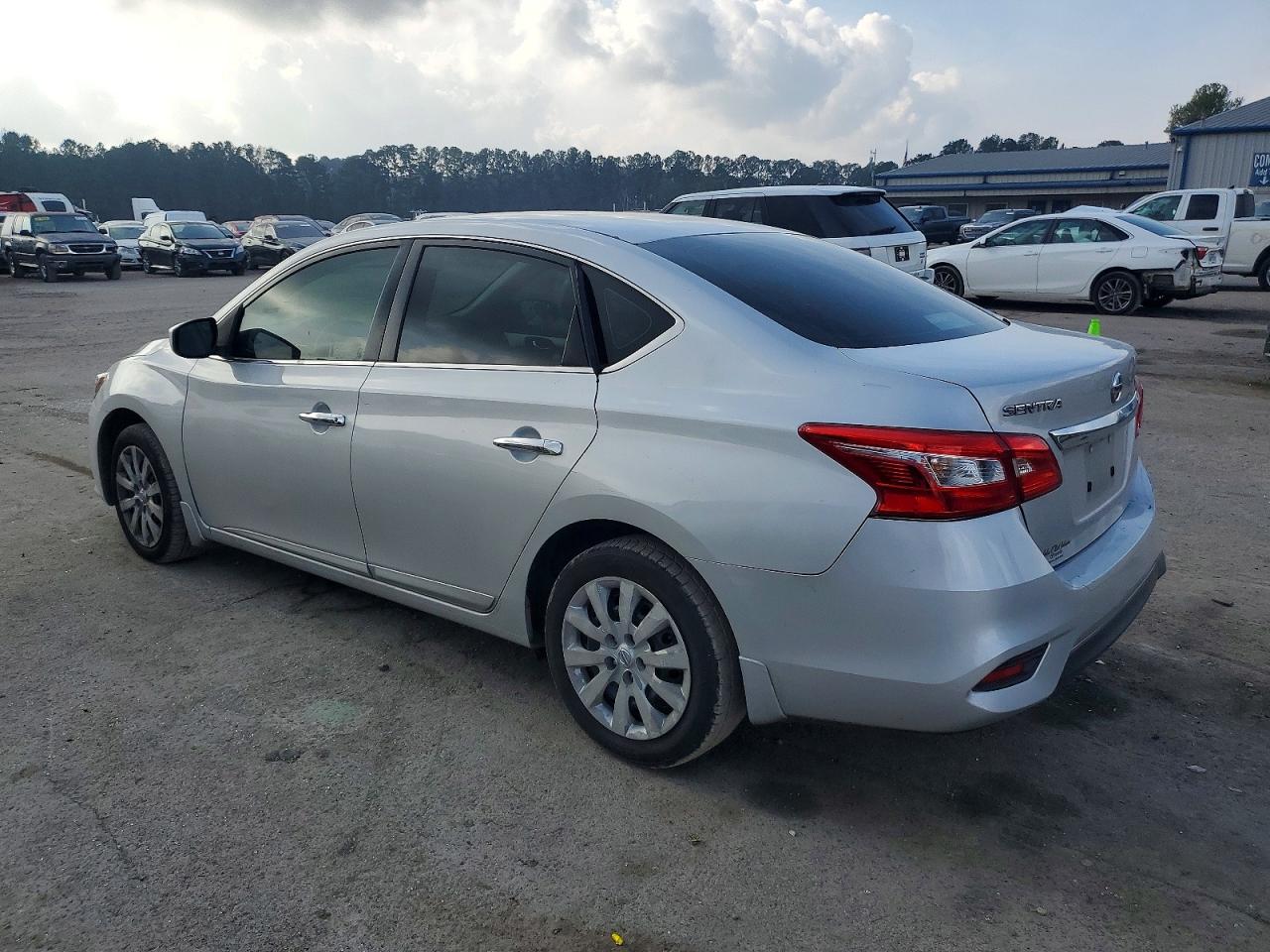 2018 NISSAN SENTRA S photo 2