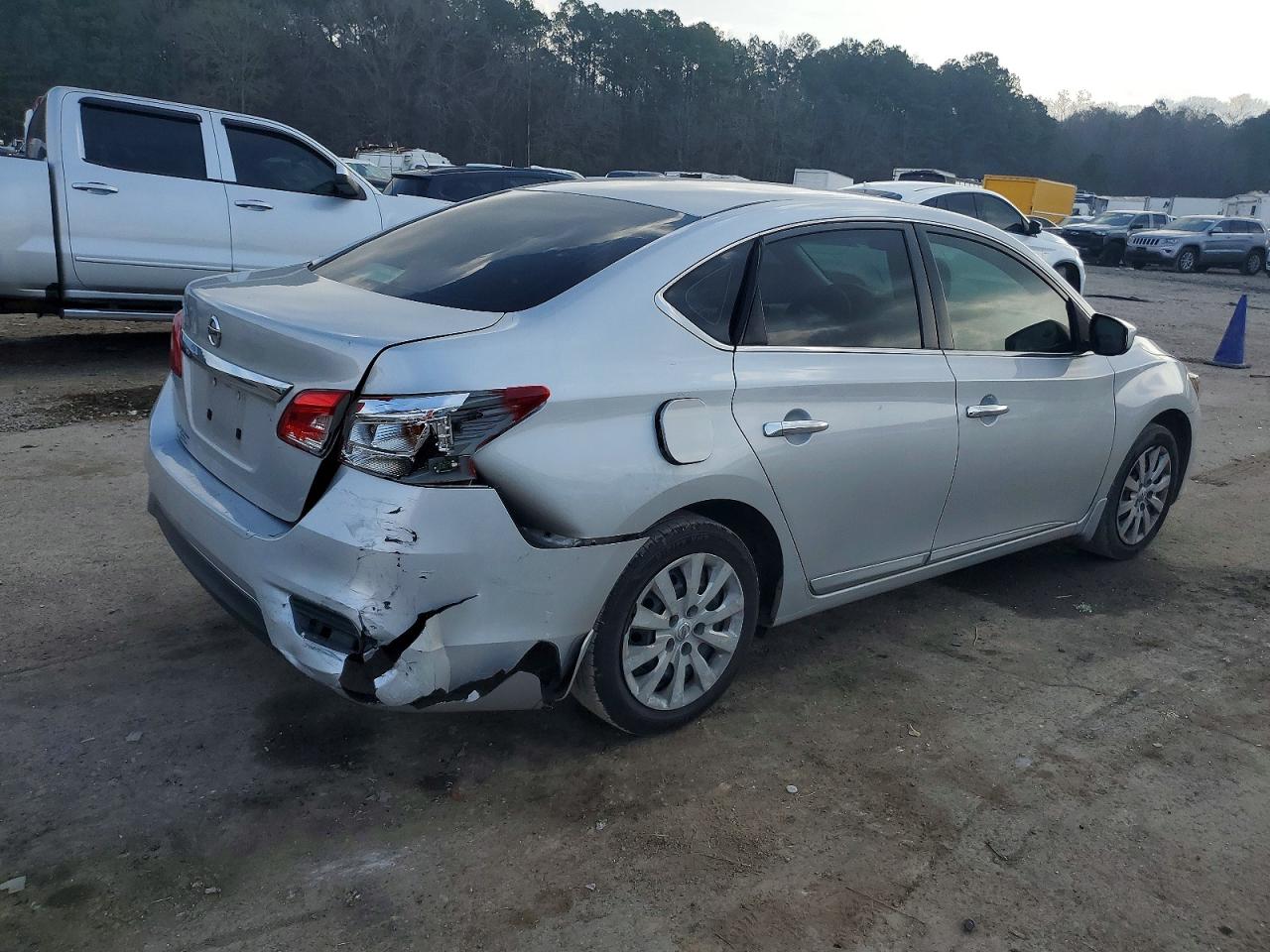 2018 NISSAN SENTRA S photo 3