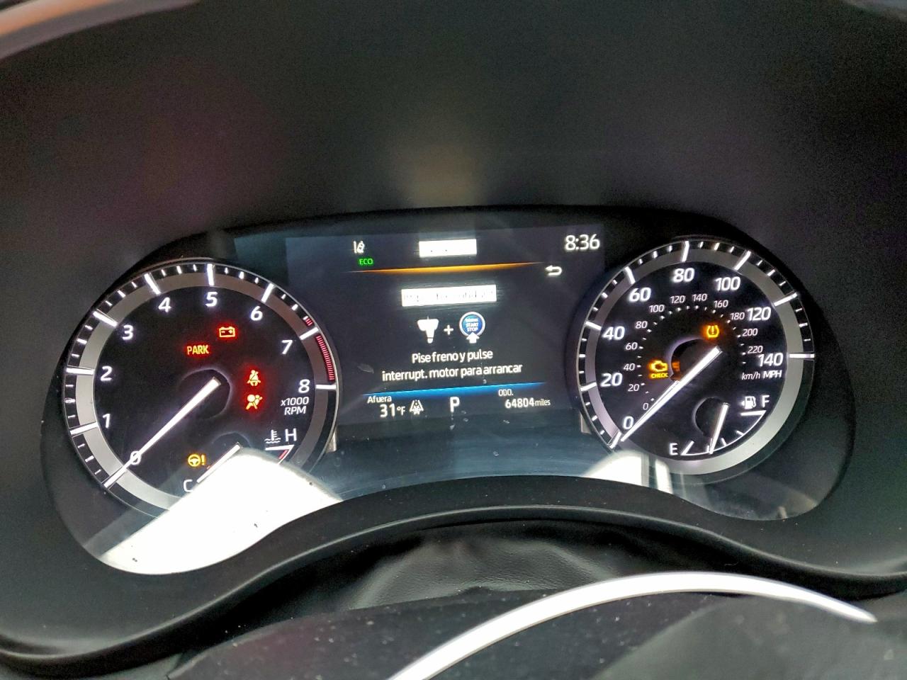 2022 TOYOTA HIGHLANDER XLE photo 9