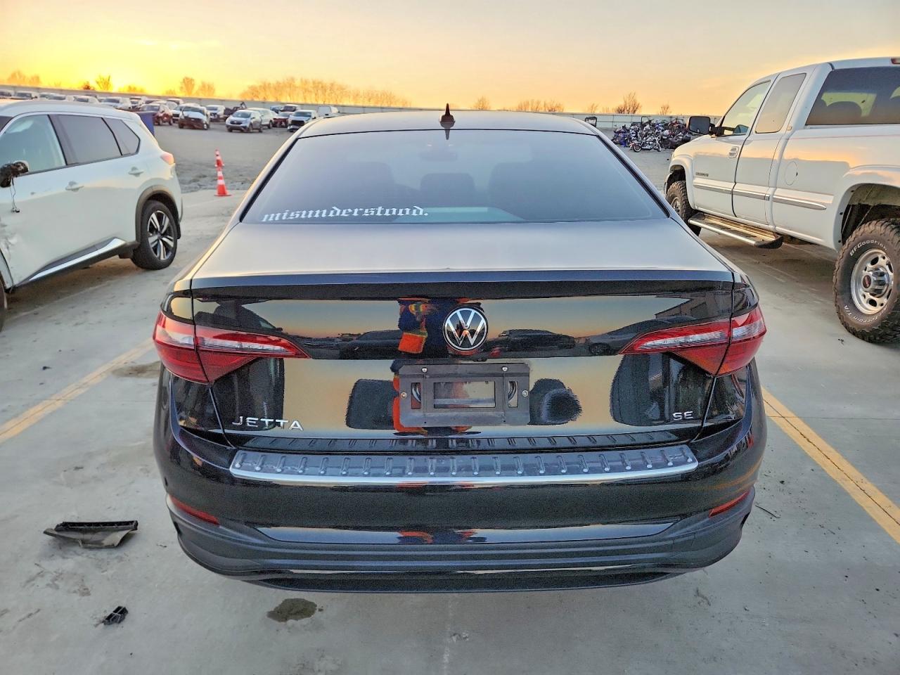 2023 VOLKSWAGEN JETTA SE photo 6