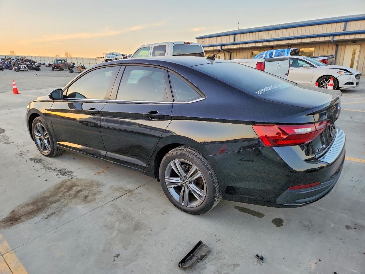 2023 VOLKSWAGEN JETTA SE photo 2