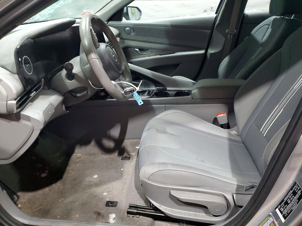 2023 HYUNDAI ELANTRA SEL photo 13