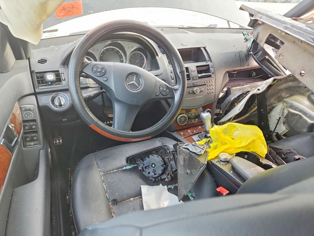 2010 MERCEDES-BENZ C 300 photo 8