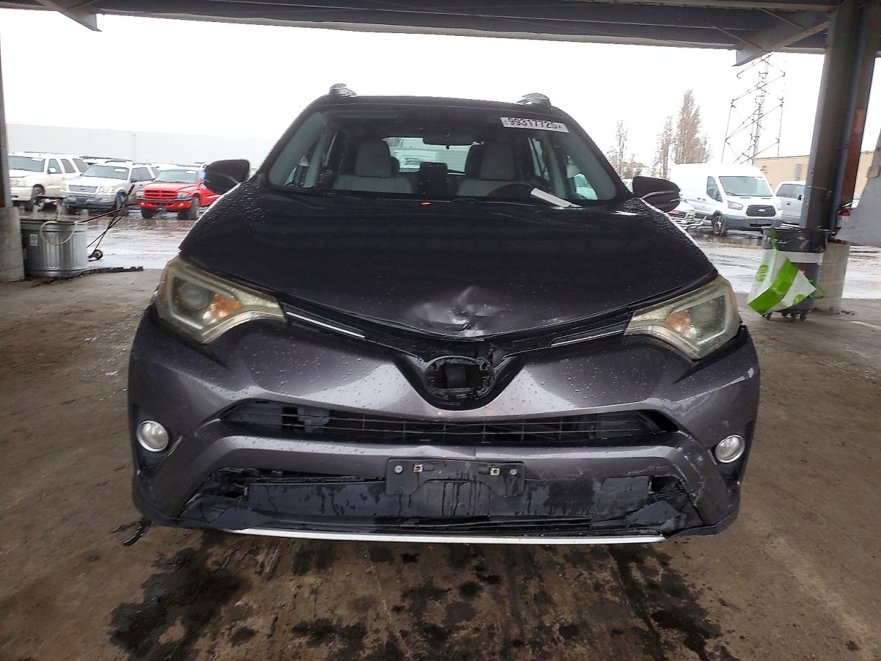 2016 TOYOTA RAV4 XLE photo 5