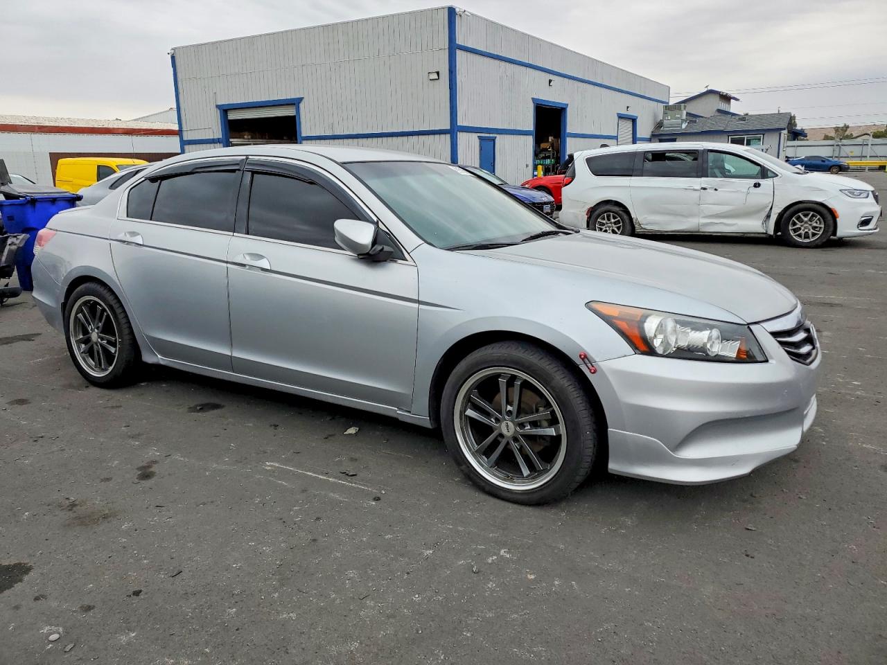 2012 HONDA ACCORD LX photo 10