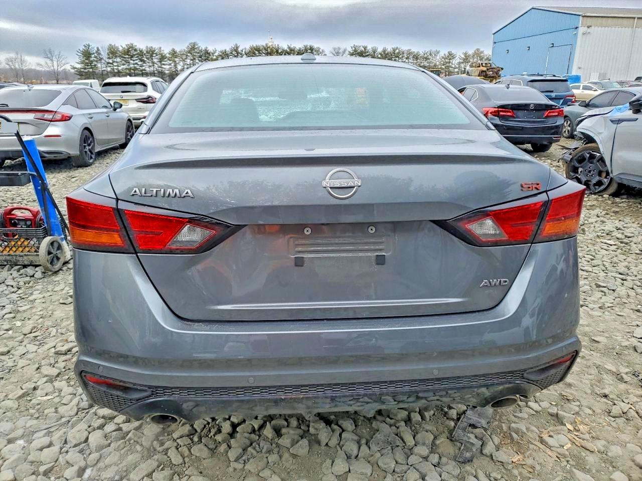 2025 NISSAN ALTIMA SR photo 6