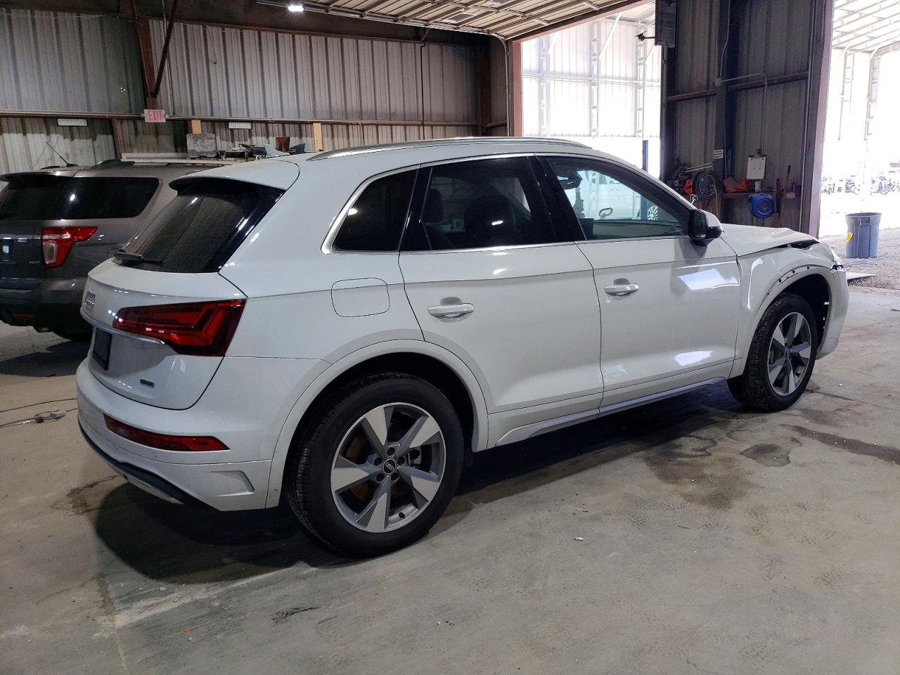 2024 AUDI Q5 PREMIUM 40 photo 3