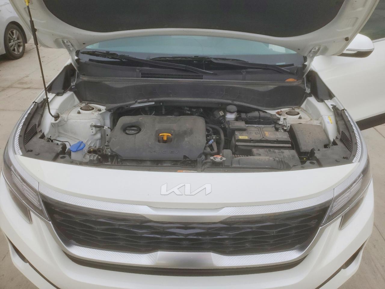 2023 KIA SELTOS EX photo 11