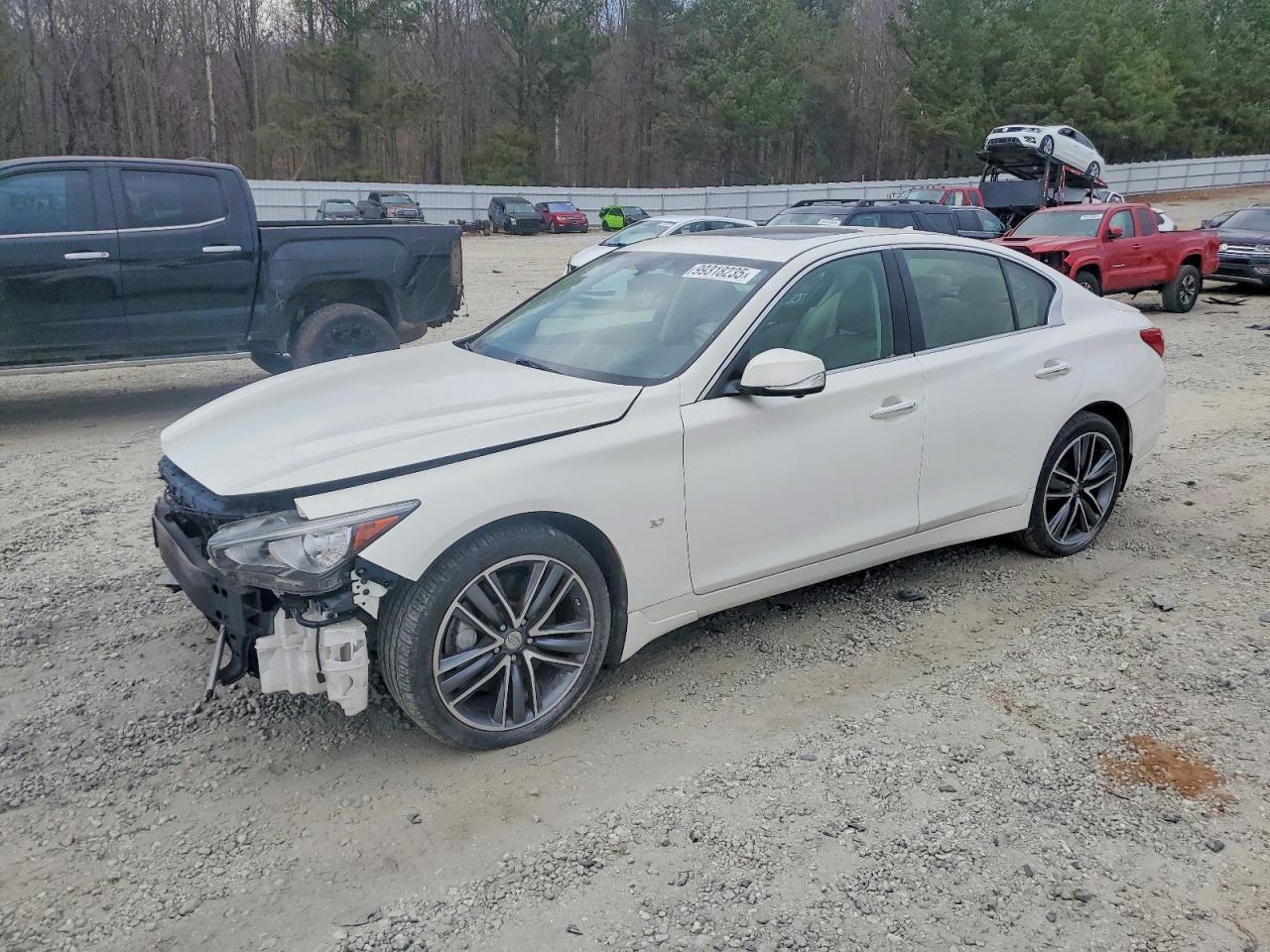 2015 INFINITI Q50
