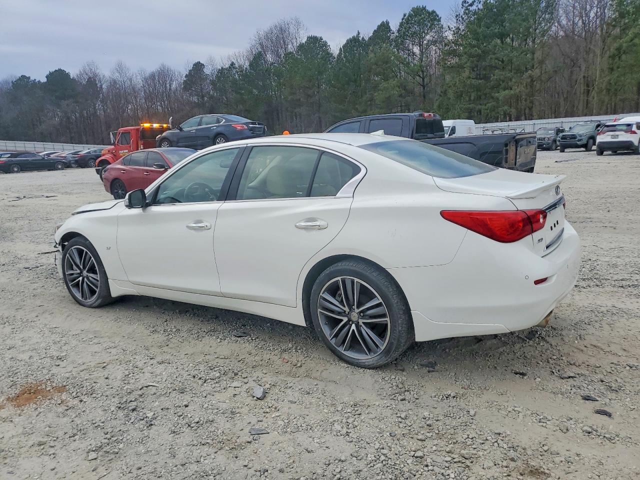 2015 INFINITI Q50 BASE photo 2