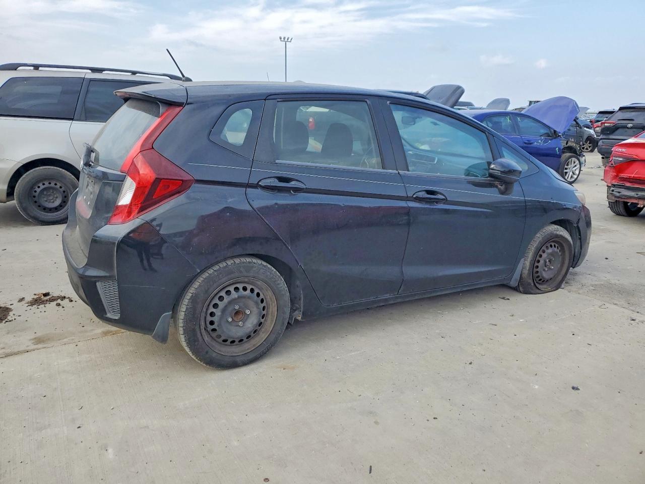 2016 HONDA FIT LX photo 3