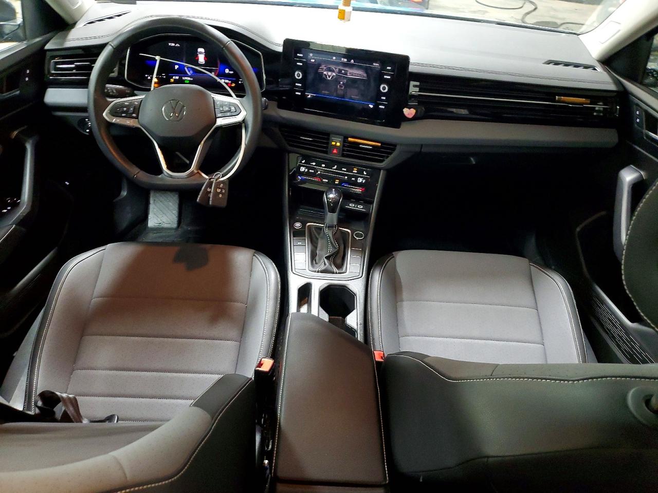 2025 VOLKSWAGEN JETTA SE photo 15