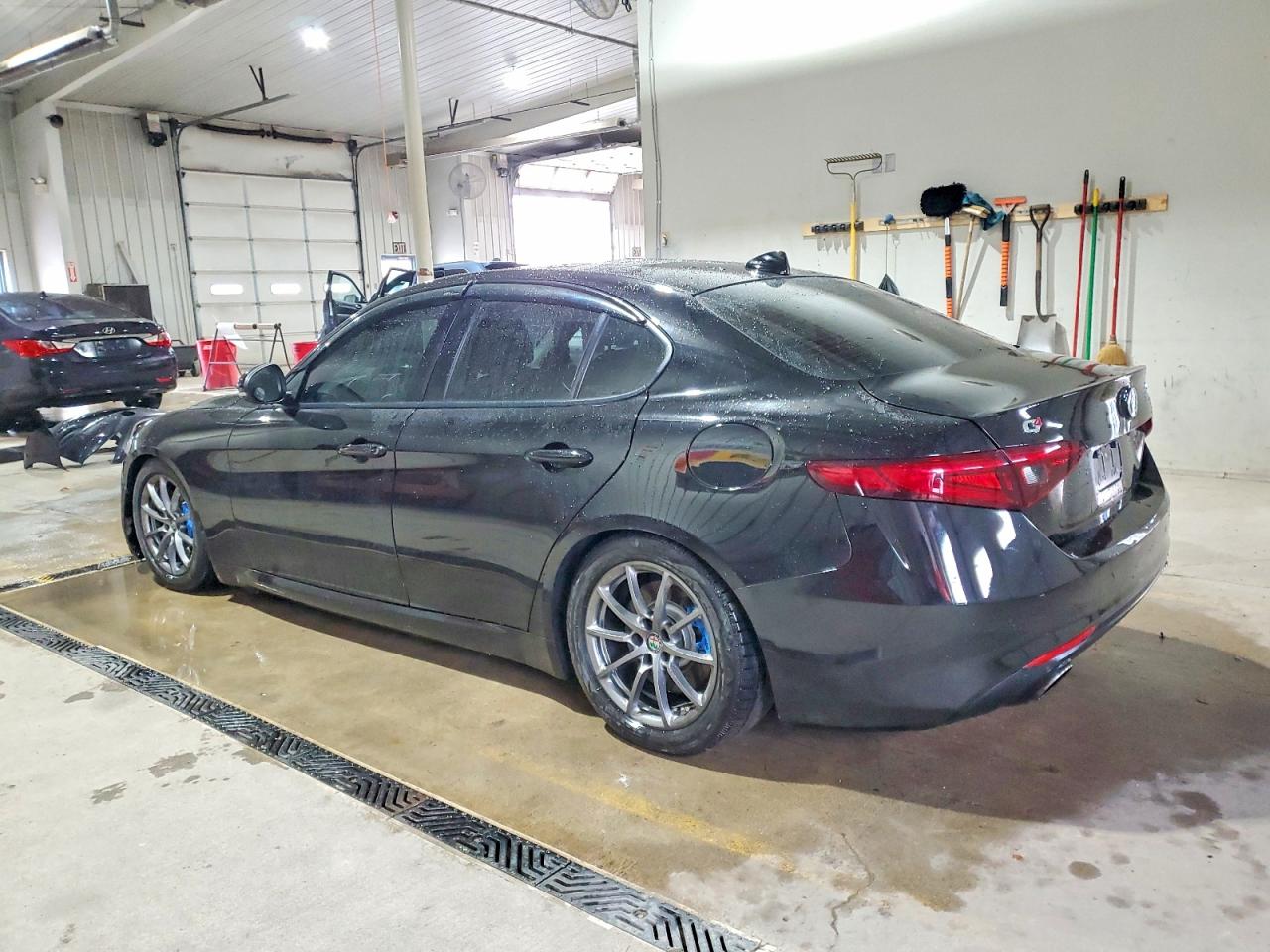 2018 ALFA ROMEO GIULIA Q4 photo 2