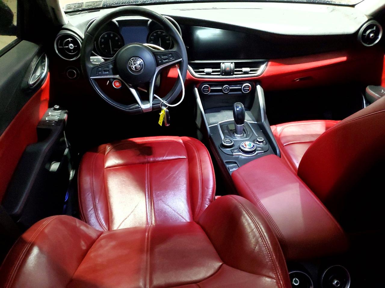 2018 ALFA ROMEO GIULIA Q4 photo 8