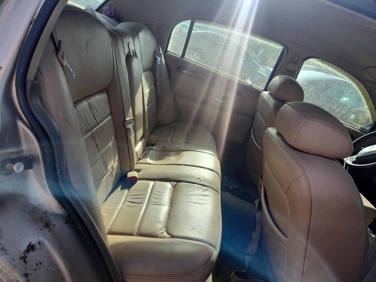 1998 LINCOLN TOWN CAR SIGNATURE photo 10