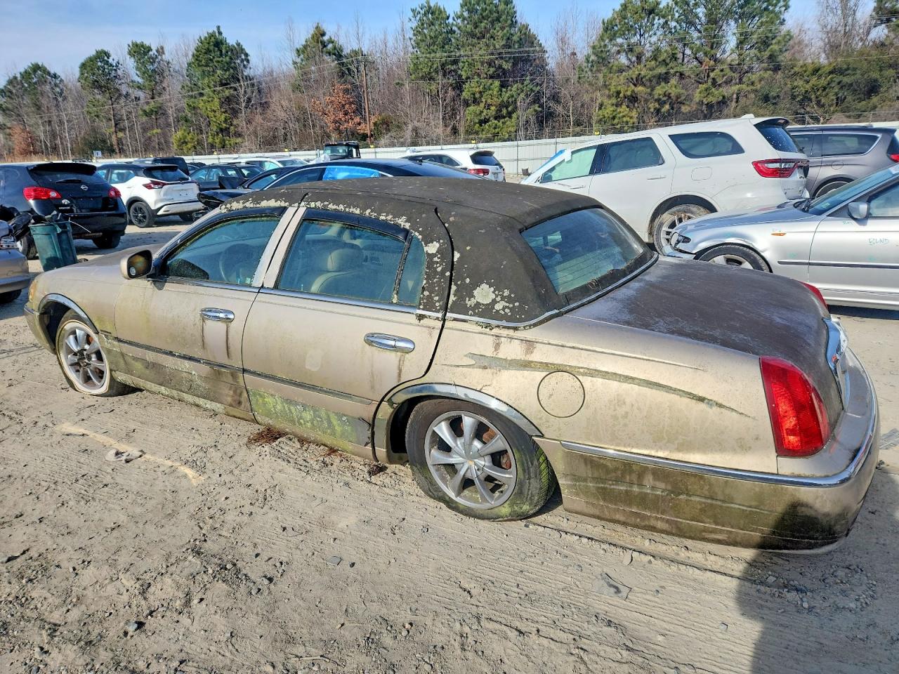 1998 LINCOLN TOWN CAR SIGNATURE photo 2