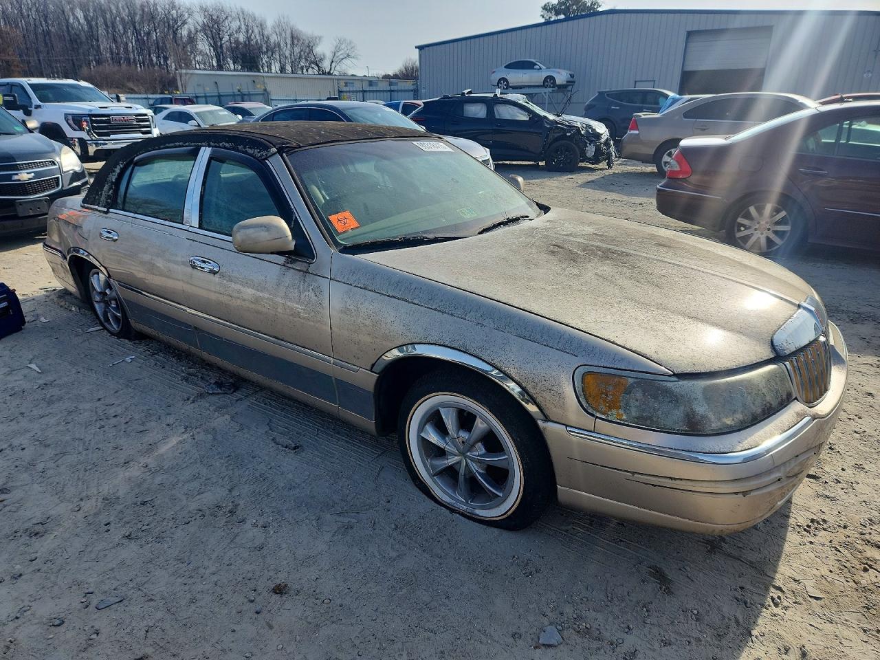 1998 LINCOLN TOWN CAR SIGNATURE photo 4