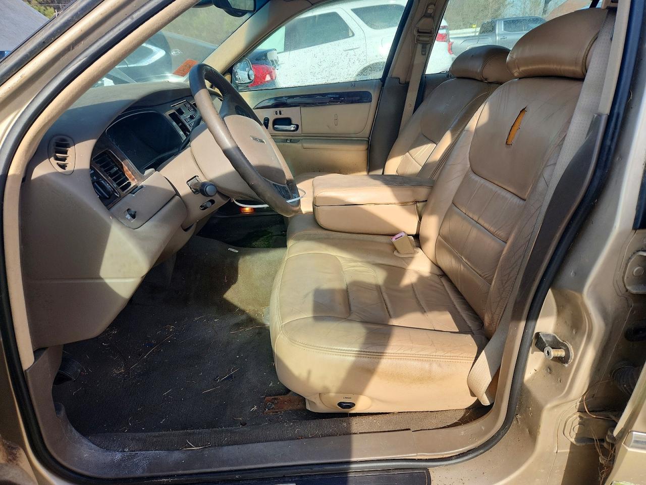 1998 LINCOLN TOWN CAR SIGNATURE photo 7